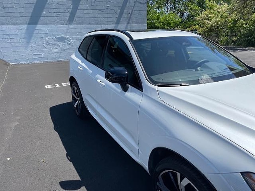 Certified 2022 Volvo XC60 Recharge Plug-In Hybrid R-Design SUV