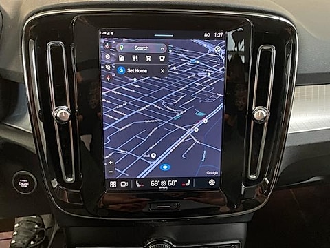 2025 Volvo XC40 Core - Photo 23