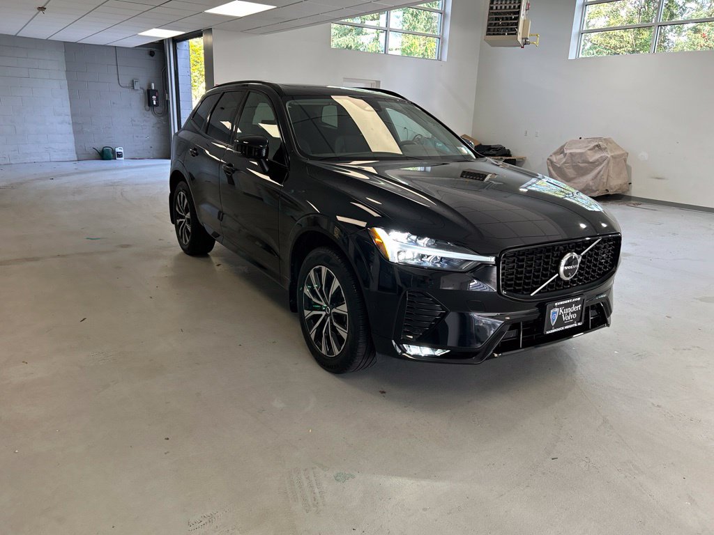 2024 Volvo XC60 B5 Plus Dark SUV
