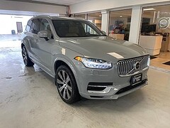 2024 Volvo XC90 plug-in hybrid Ultimate Bright Theme SUV