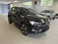 2023 Volvo XC40 B5 AWD Plus Bright SUV