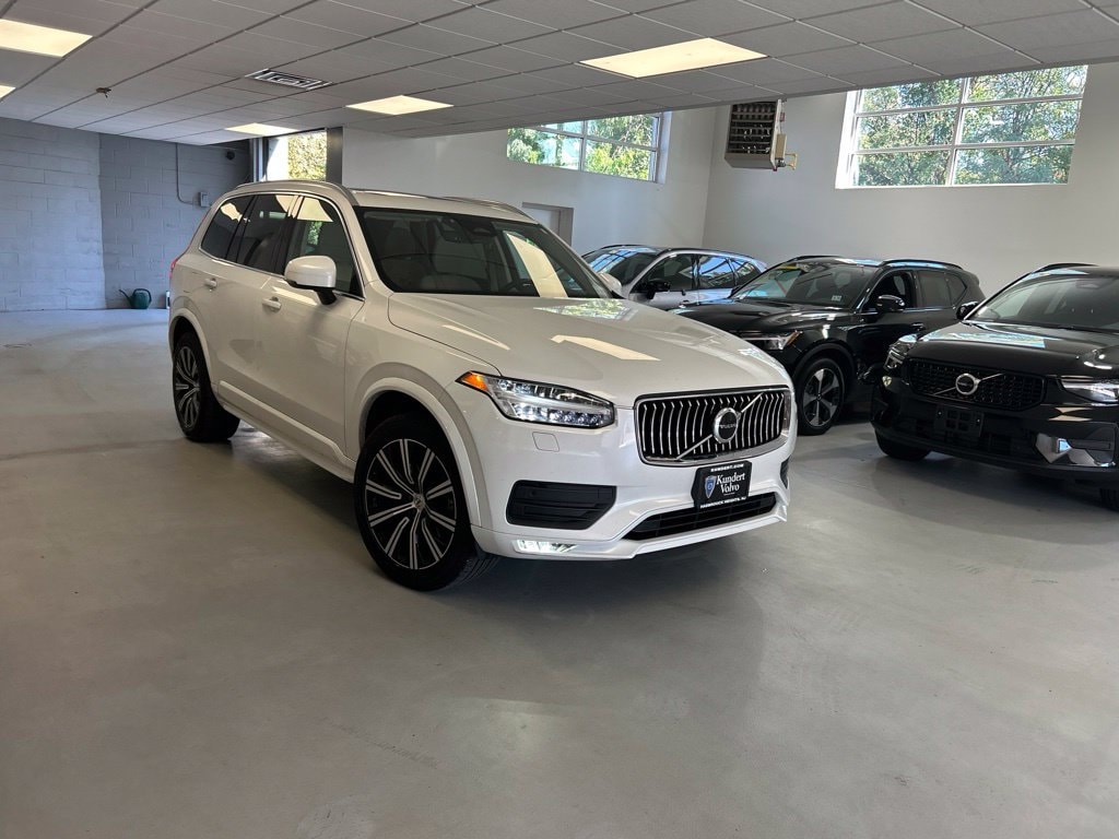 2023 Volvo XC90 Core