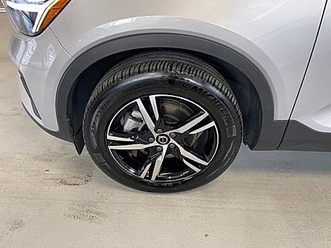 2025 Volvo XC40 Core - Photo 29