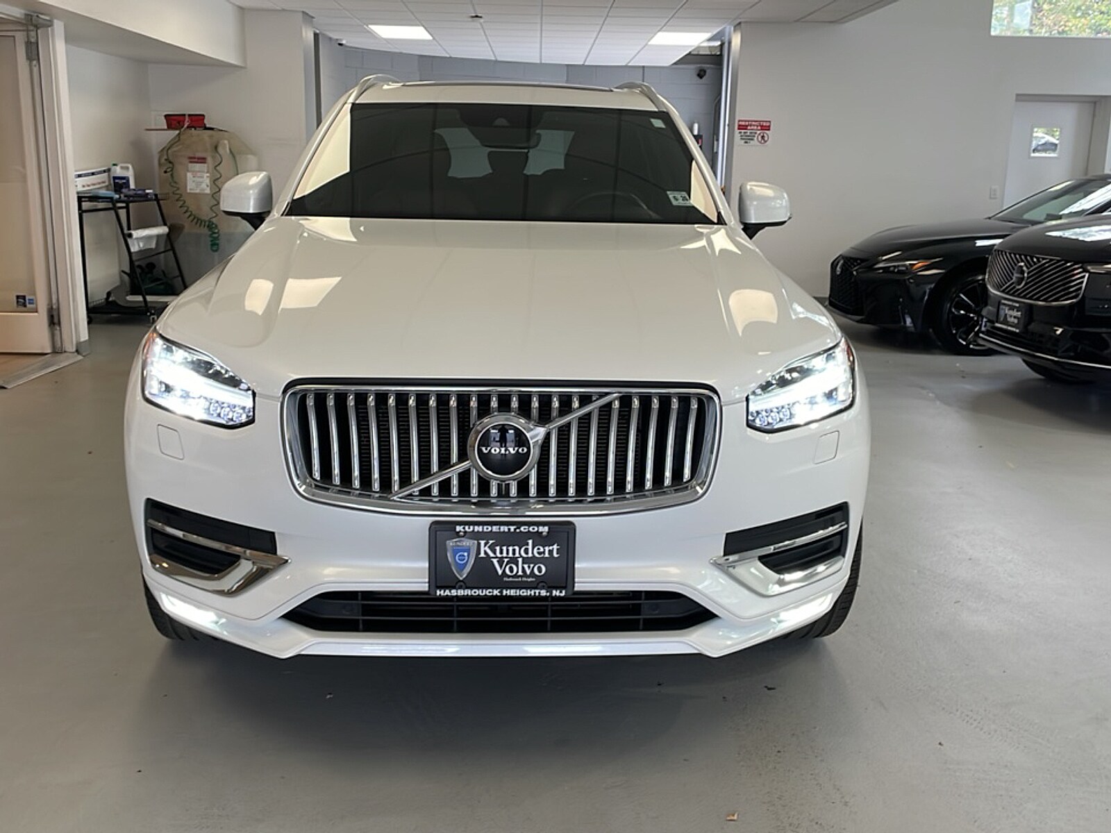 2021 Volvo XC90 Inscription photo 3
