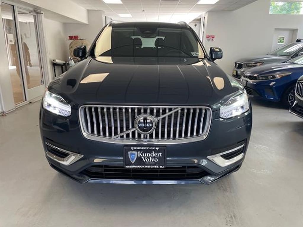 Certified 2023 Volvo XC90 Recharge Plug-In Hybrid Plus Bright Theme SUV