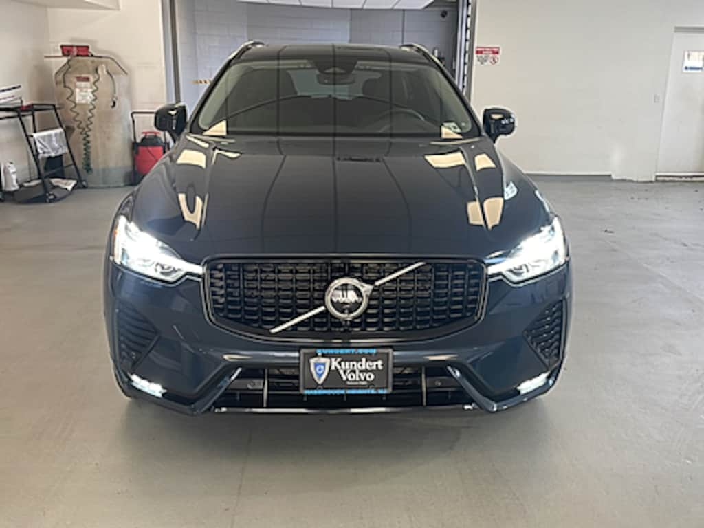 Certified 2024 Volvo XC60 Plus Dark Theme SUV