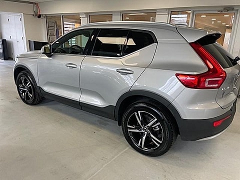 2025 Volvo XC40 Core - Photo 8
