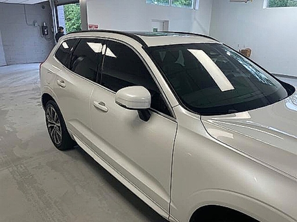 Certified 2022 Volvo XC60 Momentum SUV