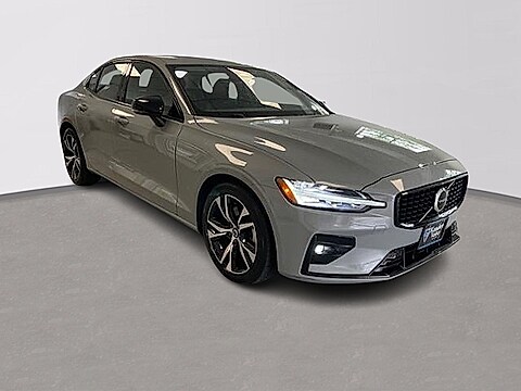 2024 Volvo S60 Core Dark Theme Sedan
