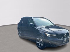 2023 Volvo XC40 Plus Dark Theme SUV
