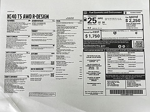 2022 Volvo XC40 R-Design