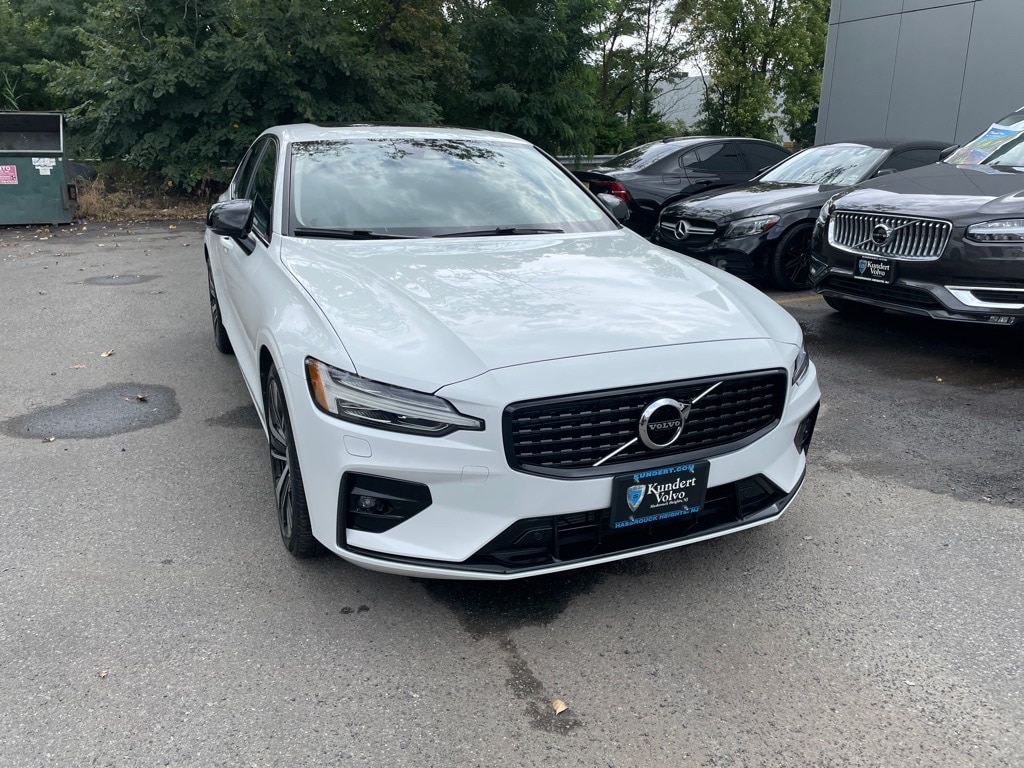 Certified 2022 Volvo S60 Momentum with VIN 7JRL12TZ0NG155616 for sale in Hasbrouck Heights, NJ