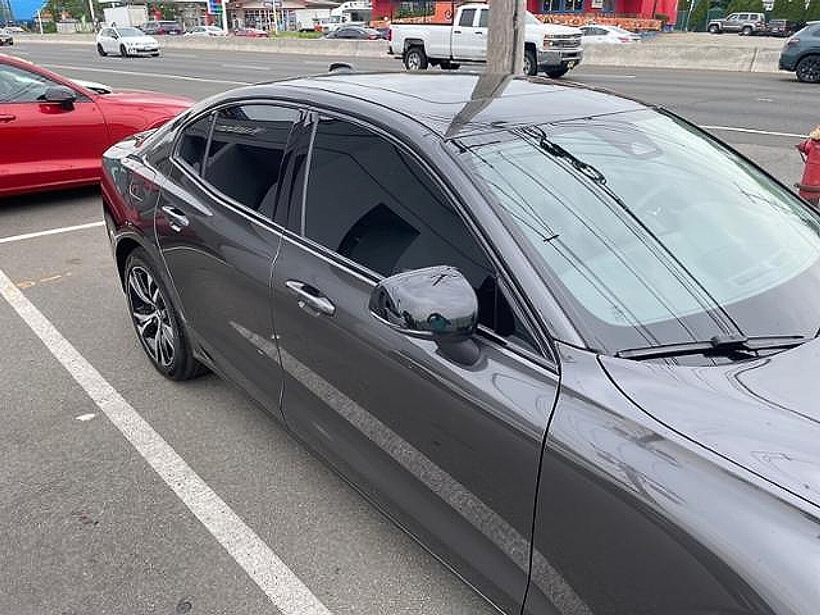 2024 Volvo S60 B5 Plus photo 3