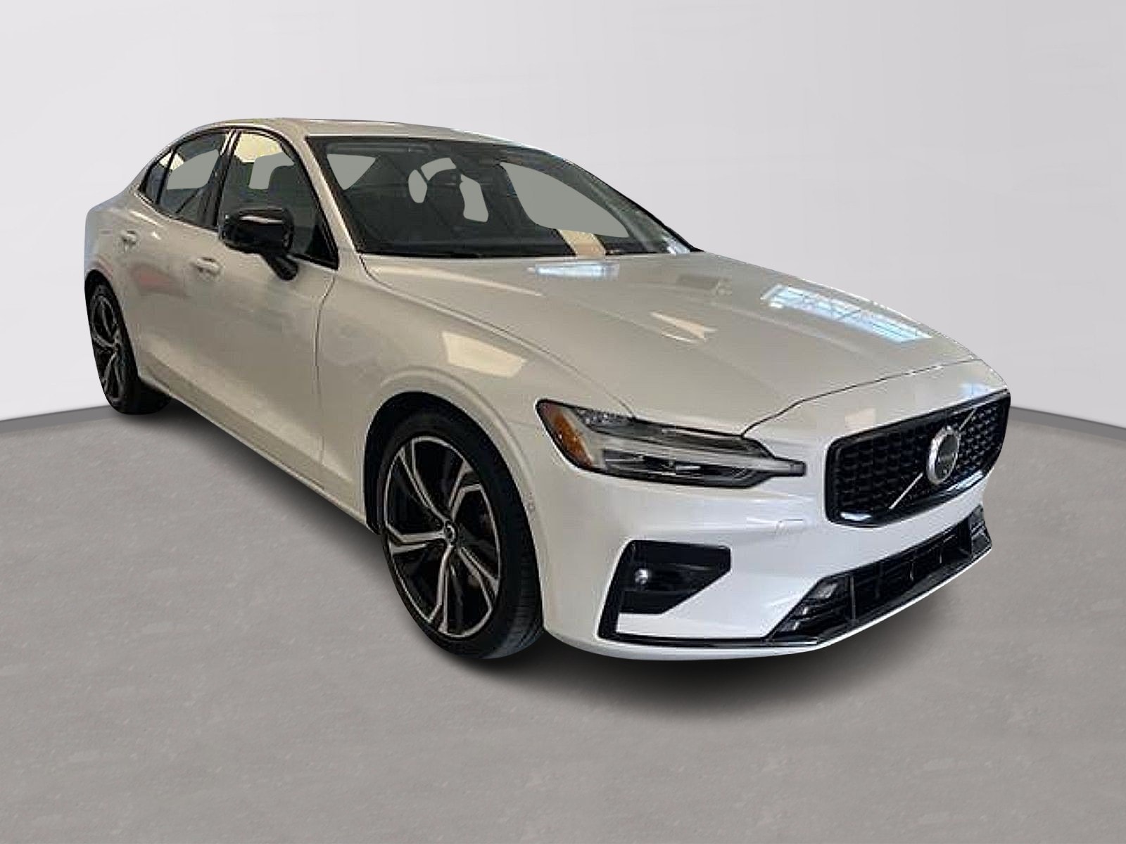 2024 Volvo S60 Plus