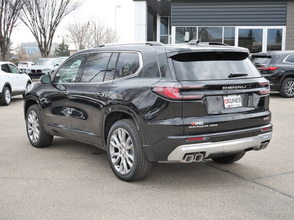2026 GMC Acadia Denali - Photo 9