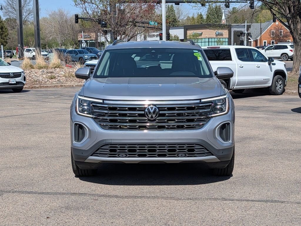 Used 2025 Volkswagen Atlas 2.0T SE w/Technology