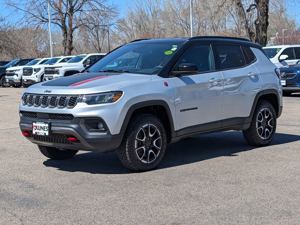 Used 2025 Jeep Compass Trailhawk