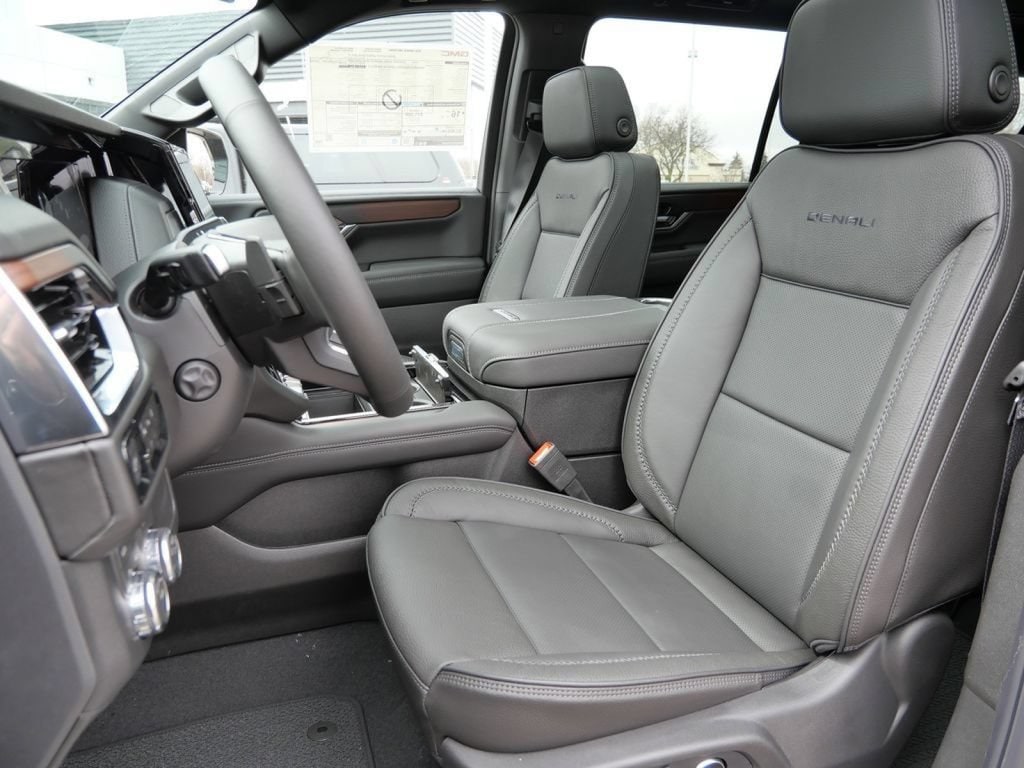 2026 GMC Yukon XL Denali - Photo 40