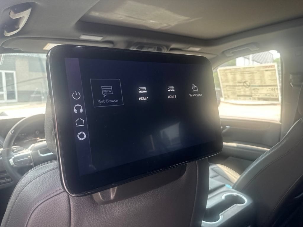2026 GMC Yukon XL Denali - Photo 19