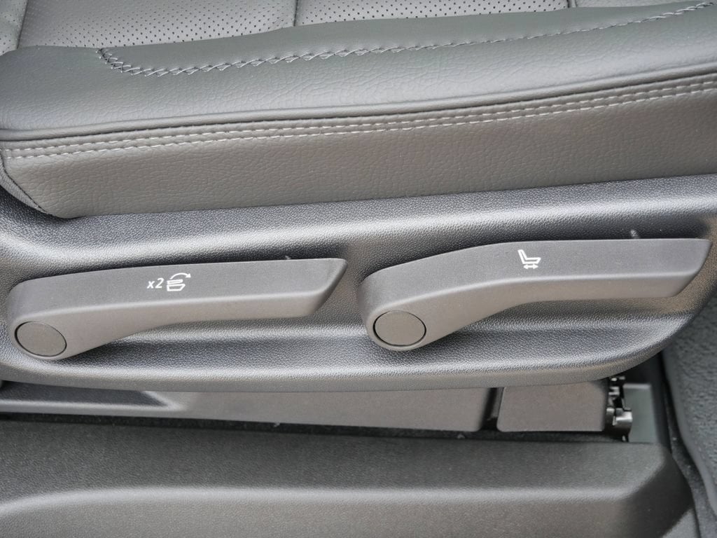 2026 GMC Yukon XL Denali - Photo 30
