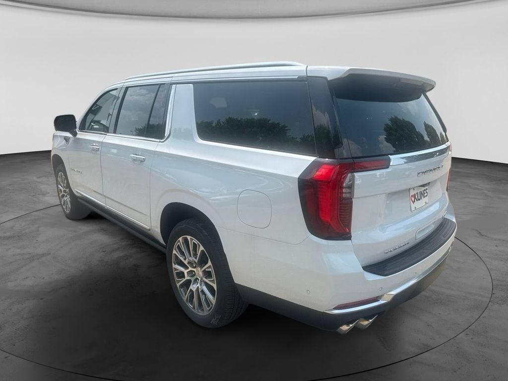 2026 GMC Yukon XL Denali - Photo 9