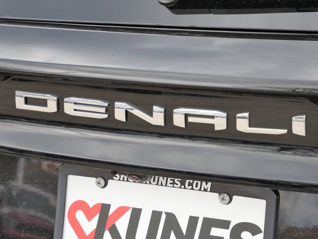 2026 GMC Acadia Denali - Photo 13