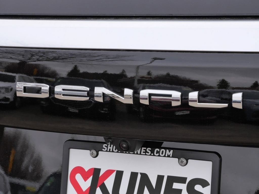 2026 GMC Yukon XL Denali - Photo 13