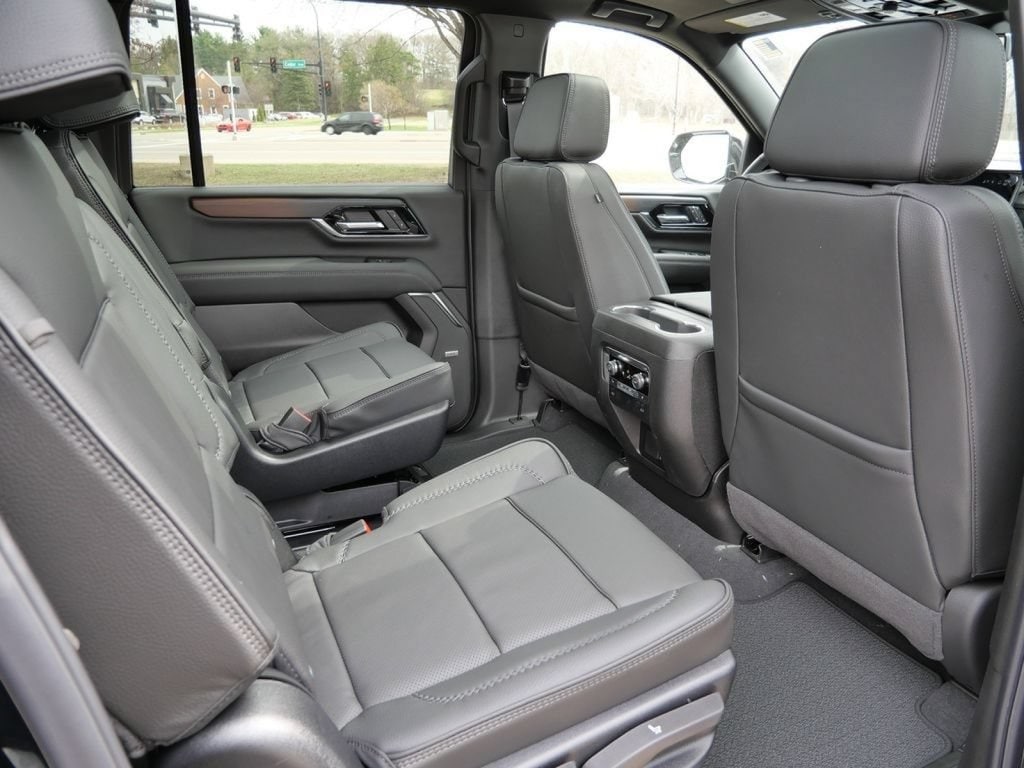2026 GMC Yukon XL Denali - Photo 28
