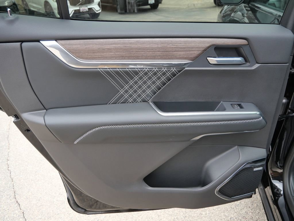 2026 GMC Acadia Denali - Photo 34