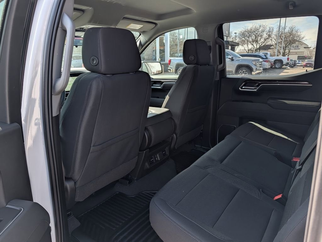 2026 GMC Sierra 1500 SLE - Photo 13