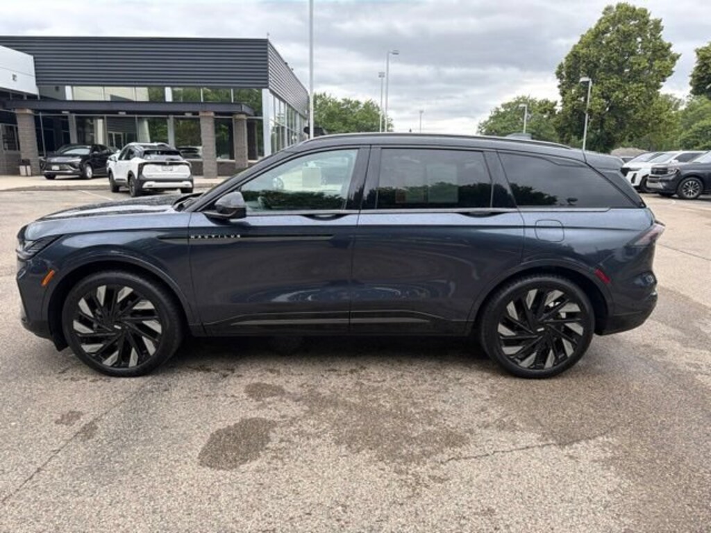 Used 2024 Lincoln Nautilus Reserve
