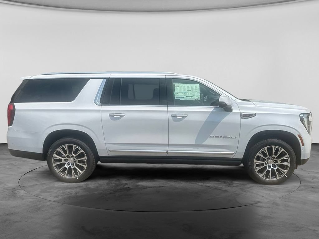 2026 GMC Yukon XL Denali - Photo 6