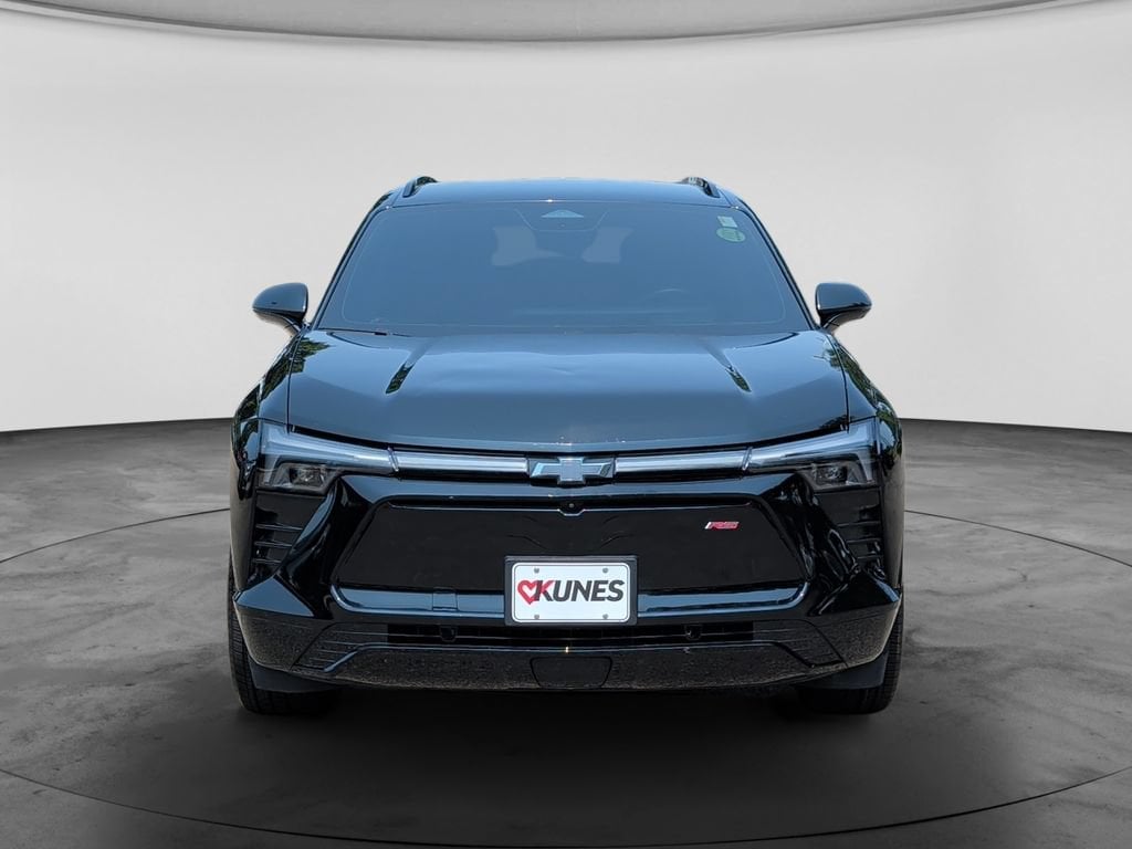 Used 2024 Chevrolet Blazer EV RS with VIN 3GNKDCRJ9RS186645 for sale in Apple Valley, MN