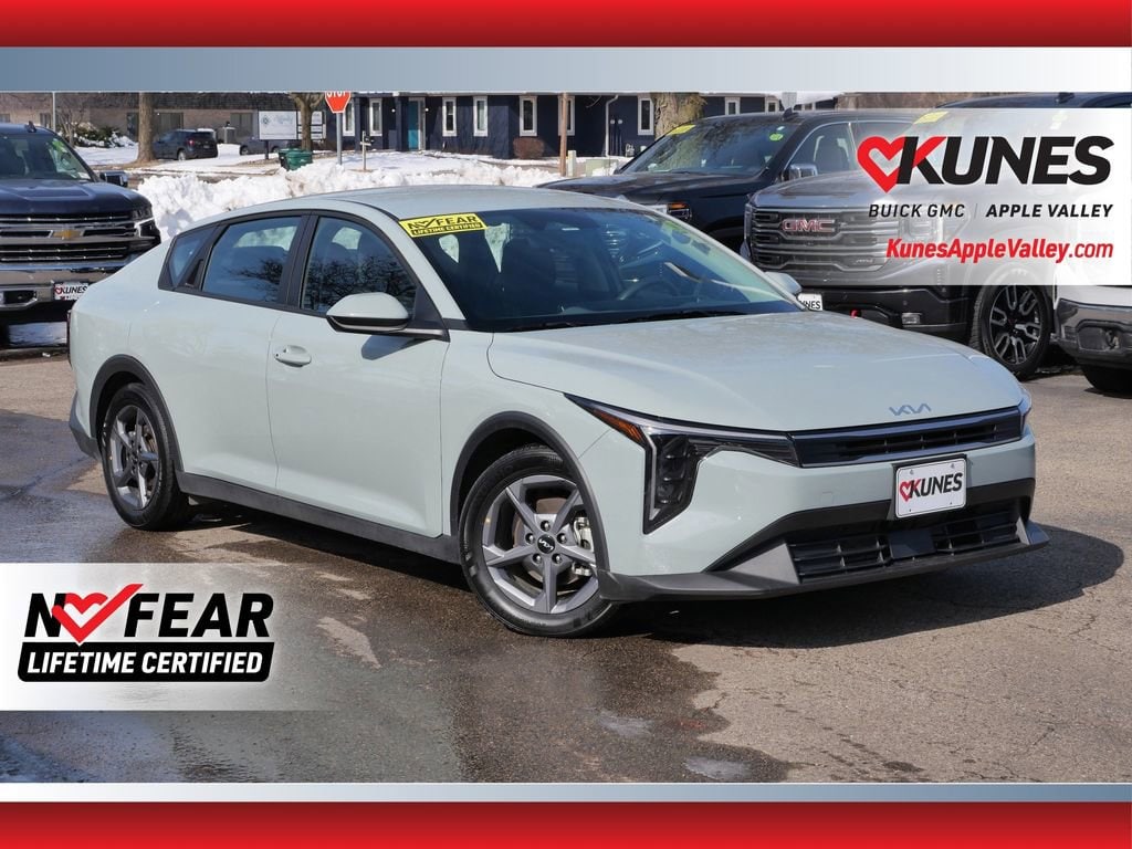2025 Kia K4 LXS