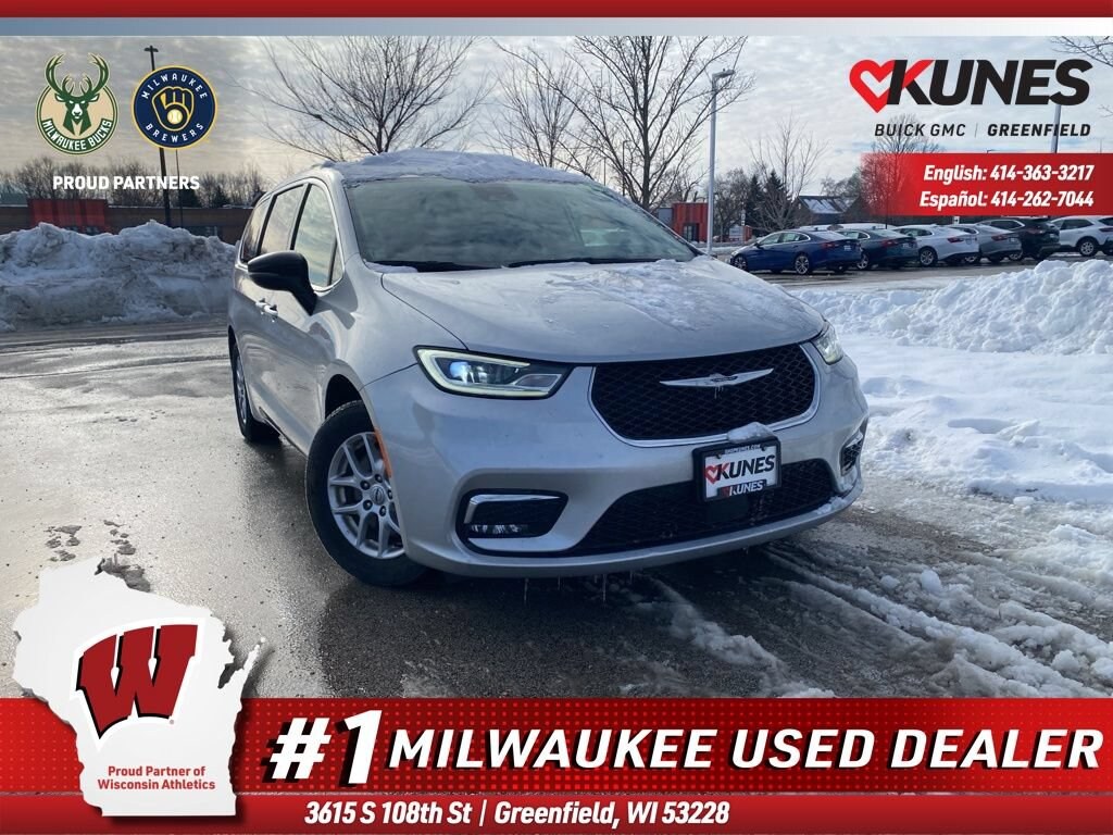 Used 2024 Chrysler Pacifica Touring L