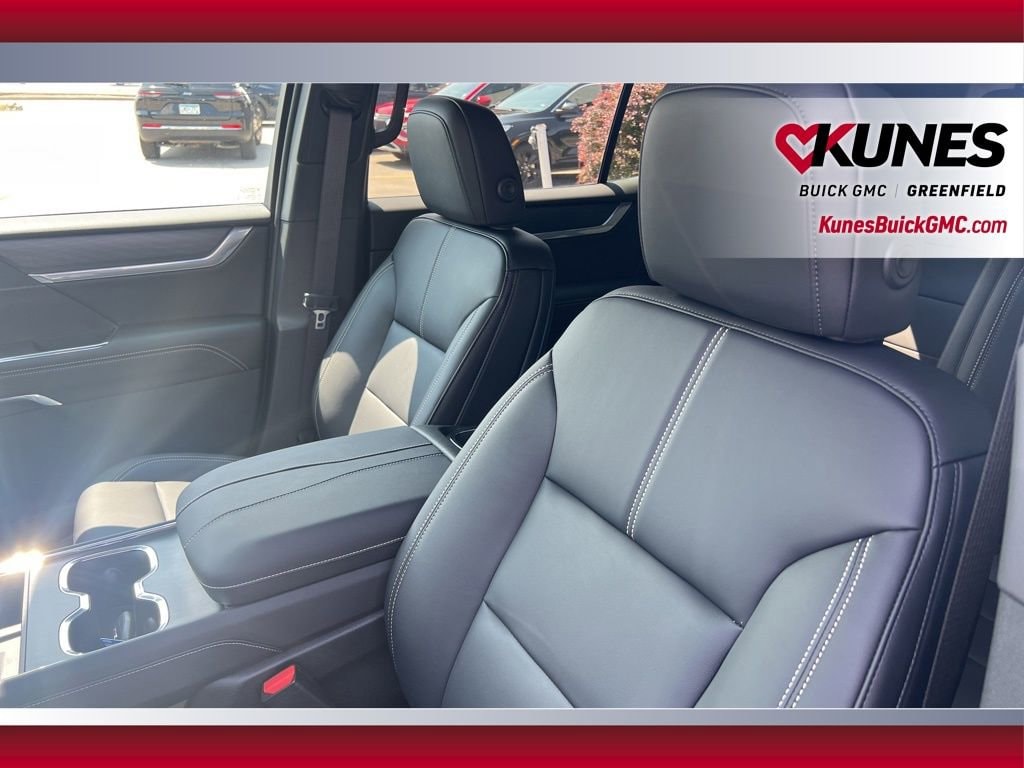 2025 GMC Acadia Elevation - Photo 22