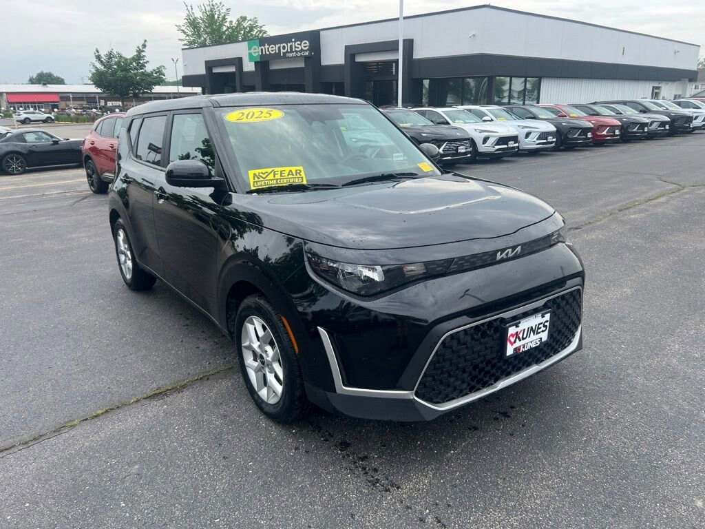 Used 2025 Kia Soul LX