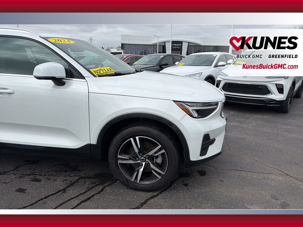 2024 Volvo XC40 Core - Photo 15