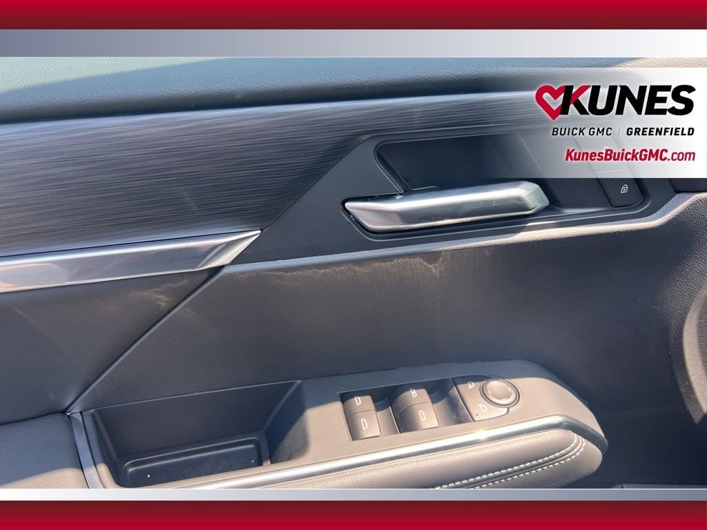 2025 GMC Acadia Elevation - Photo 17