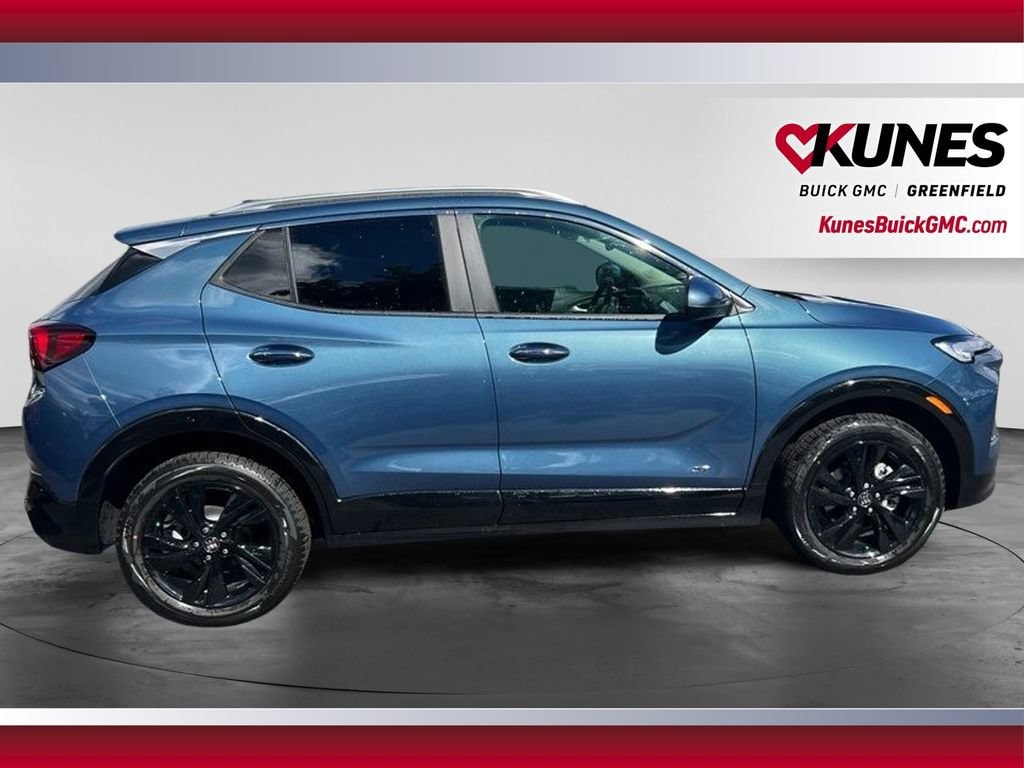 2026 Buick Encore GX Sport Touring - Photo 2