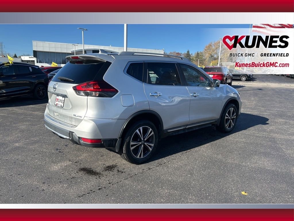Used 2018 Nissan Rogue SL