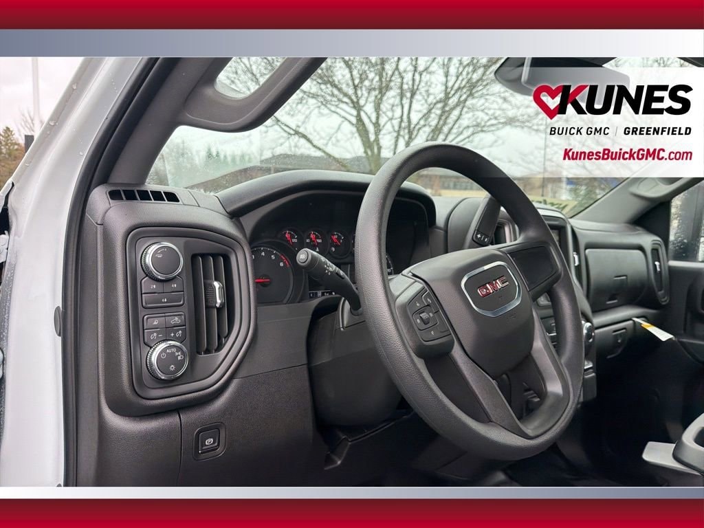 2025 GMC Sierra 3500HD Pro - Photo 26