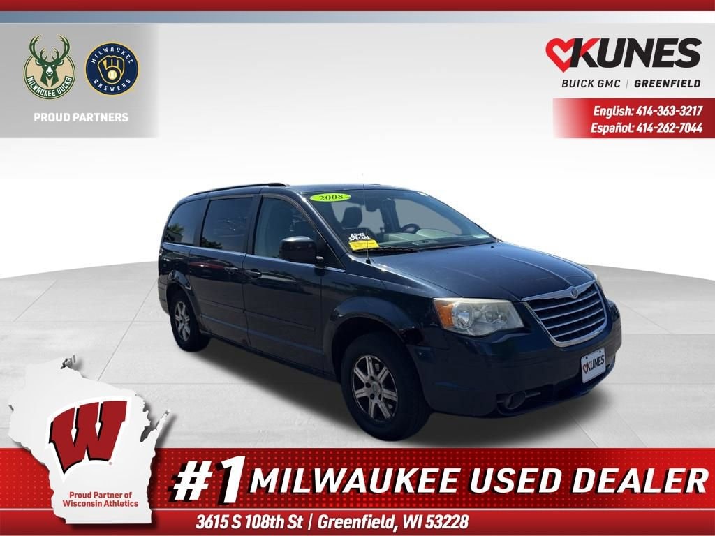 2008 Chrysler Town & Country Touring's photo
