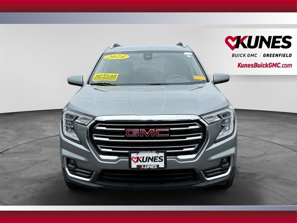 Used 2024 GMC Terrain SLT SUV