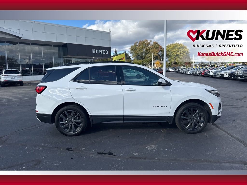 2023 Chevrolet Equinox RS photo 2