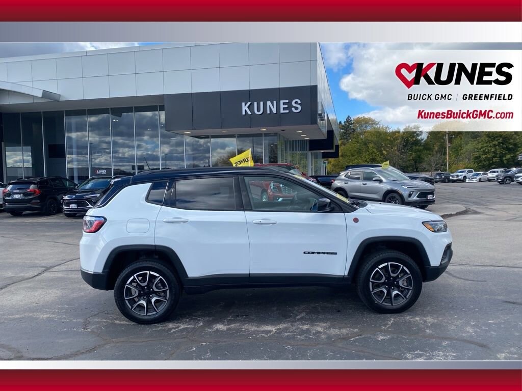 Used 2024 Jeep Compass Trailhawk
