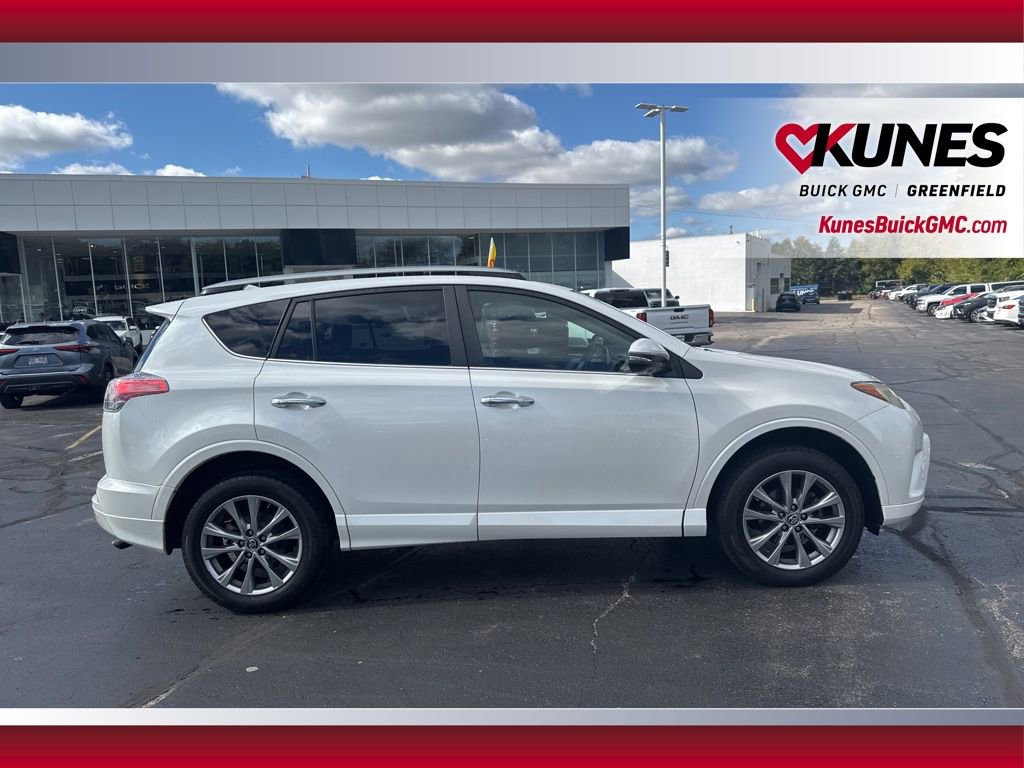 2017 Toyota RAV4 Platinum photo 2