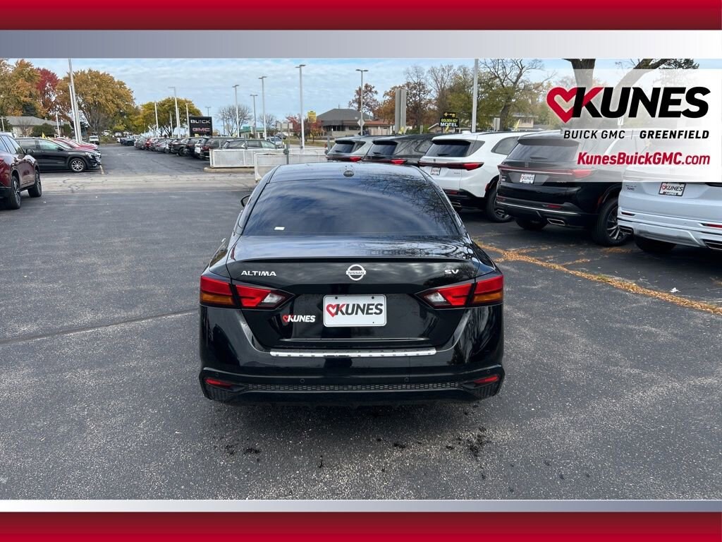 Used 2022 Nissan Altima 2.5 SV