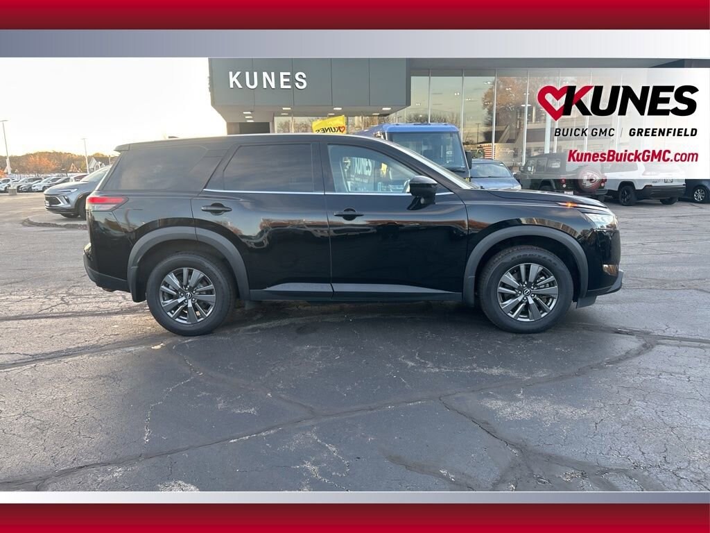 Used 2024 Nissan Pathfinder S