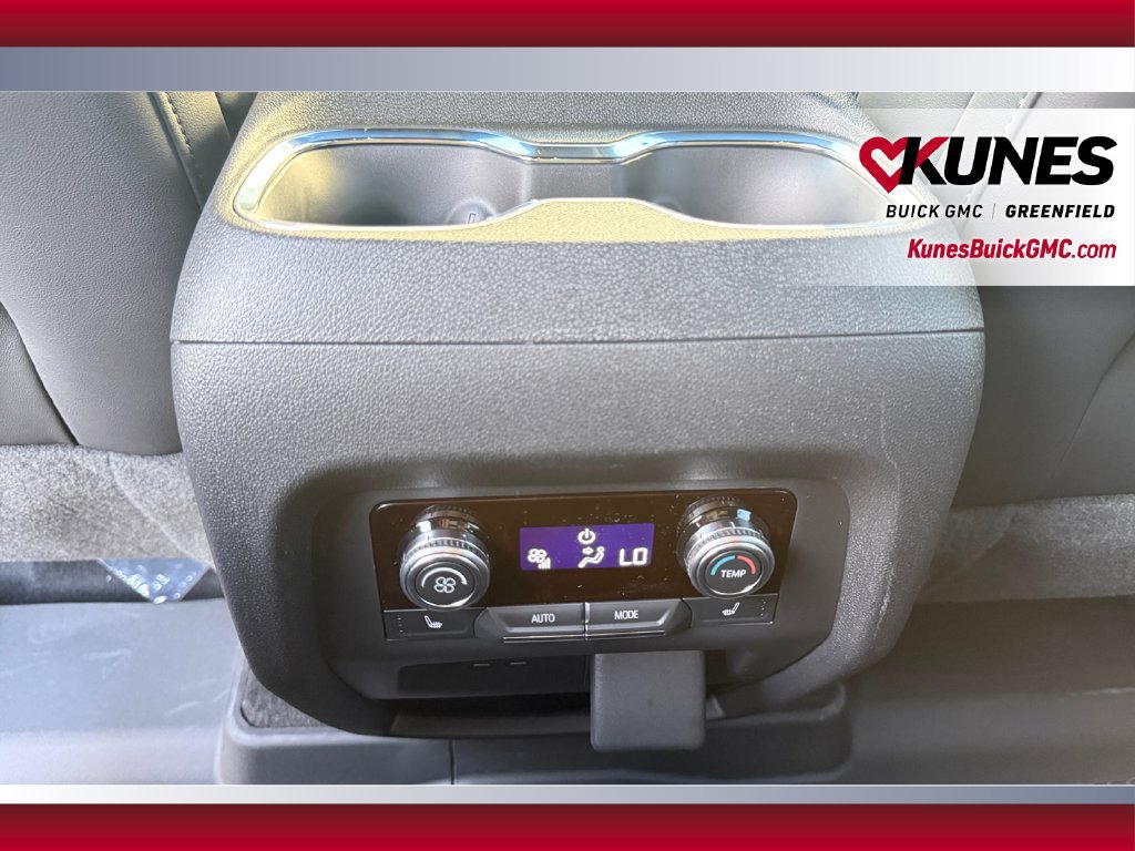 2027 GMC Acadia Elevation - Photo 36